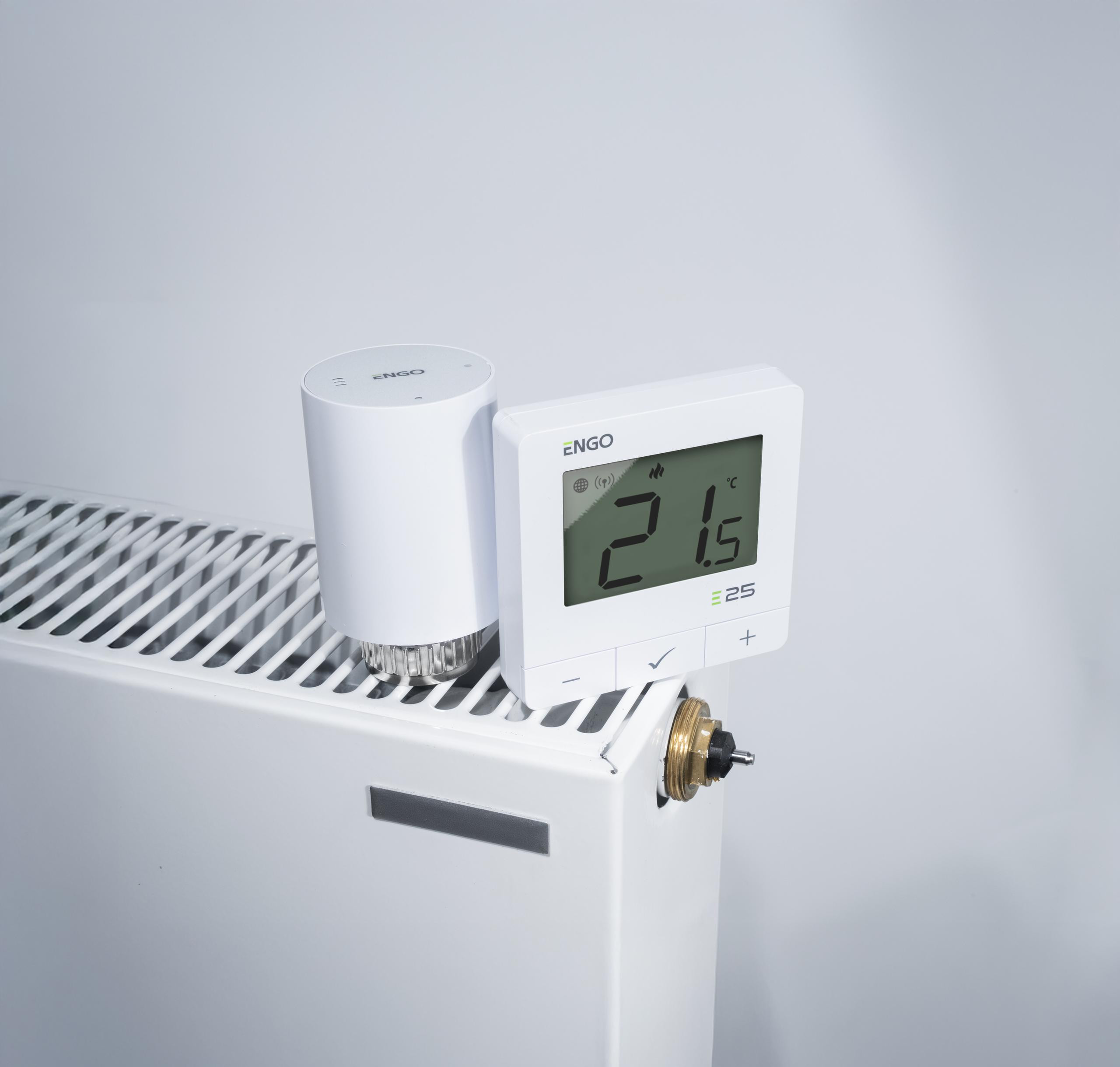 ENGO Controls Inteligentný sada vykurovania Biely (E25-BATW-4 + ETRV-M30) – Obrázok 2