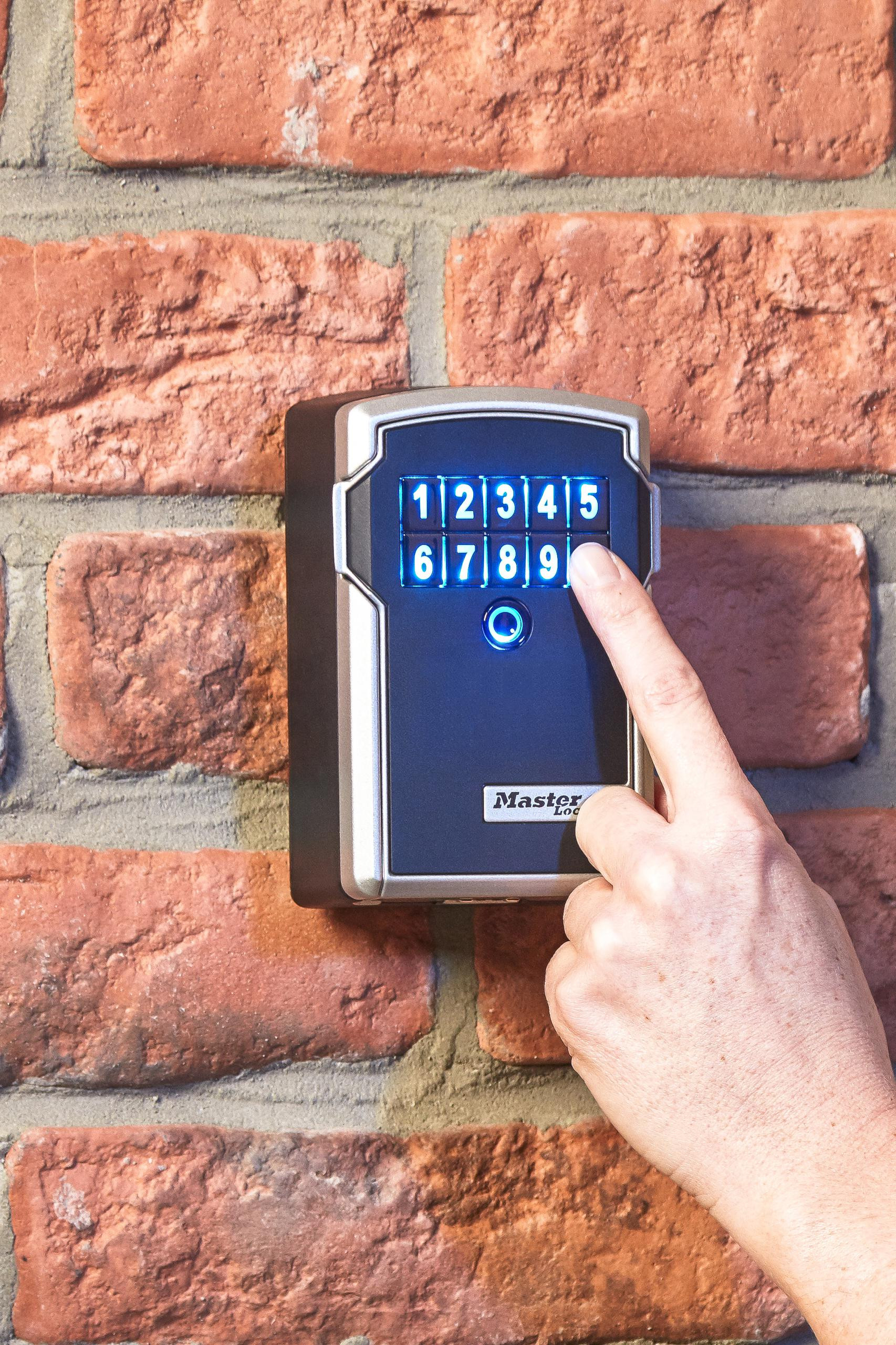 Skrytka elektronická na kľúče BT Master Lock 5441EURD – Obrázok 3